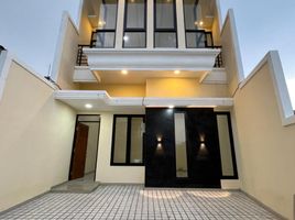 4 Bedroom House for sale in East Jawa, Rungkut, Surabaya, East Jawa