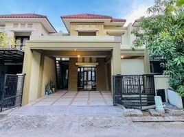 4 Bedroom House for sale in Gayungan, Surabaya, Gayungan