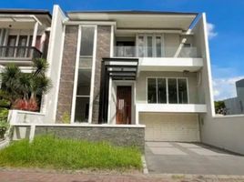 7 Kamar Rumah for sale in Lakarsantri, Surabaya, Lakarsantri