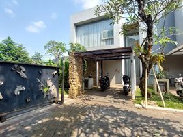 5 Bedroom House for sale in Cipayung, Jakarta Timur, Cipayung