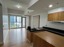 1 Bedroom Apartment for sale in Uptown Mall - Uptown Bonifacio, Makati City, Makati City