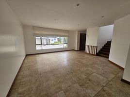 3 Bedroom House for sale in Cumbaya, Pichincha, Cumbaya