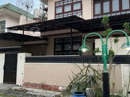 4 Bedroom House for sale in East Jawa, Lakarsantri, Surabaya, East Jawa