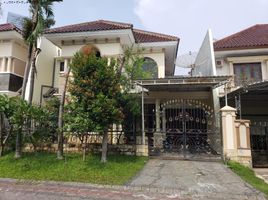 4 Bedroom House for sale in East Jawa, Lakarsantri, Surabaya, East Jawa