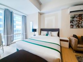 1 Bedroom Condo for rent at Two Central, Makati City, Southern District