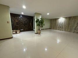 4 Bedroom Villa for sale in Roosevelt LRT-1, Quezon City, Quezon City