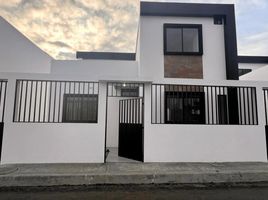 4 Bedroom House for sale in Manabi, Portoviejo, Portoviejo, Manabi