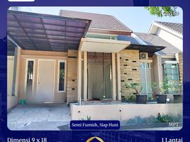 4 Bedroom House for sale in East Jawa, Lakarsantri, Surabaya, East Jawa