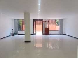 4 Bedroom House for rent in Bare Foot Park (Parque de los Pies Descalzos), Medellin, Medellin