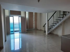 65 m² Office for rent in Tangerang, Banten, Cipondoh, Tangerang