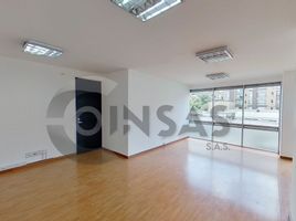 60 m² Office for sale in Mina De Sal De Nemocón, Bogotá, Bogotá