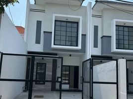 3 Bedroom Villa for sale in Surabaya, East Jawa, Rungkut, Surabaya