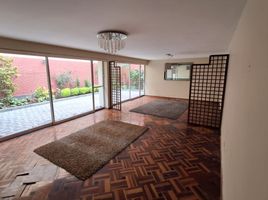 4 Habitación Casa en venta en University of Piura (Lima campus), Miraflores, Santiago de Surco