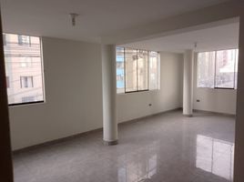 100 m² Office for rent in Lima, Santiago de Surco, Lima, Lima