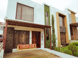 3 Bedroom Villa for sale in Banos, Cuenca, Banos