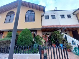 3 Bedroom House for sale in Calderon Carapungo, Quito, Calderon Carapungo