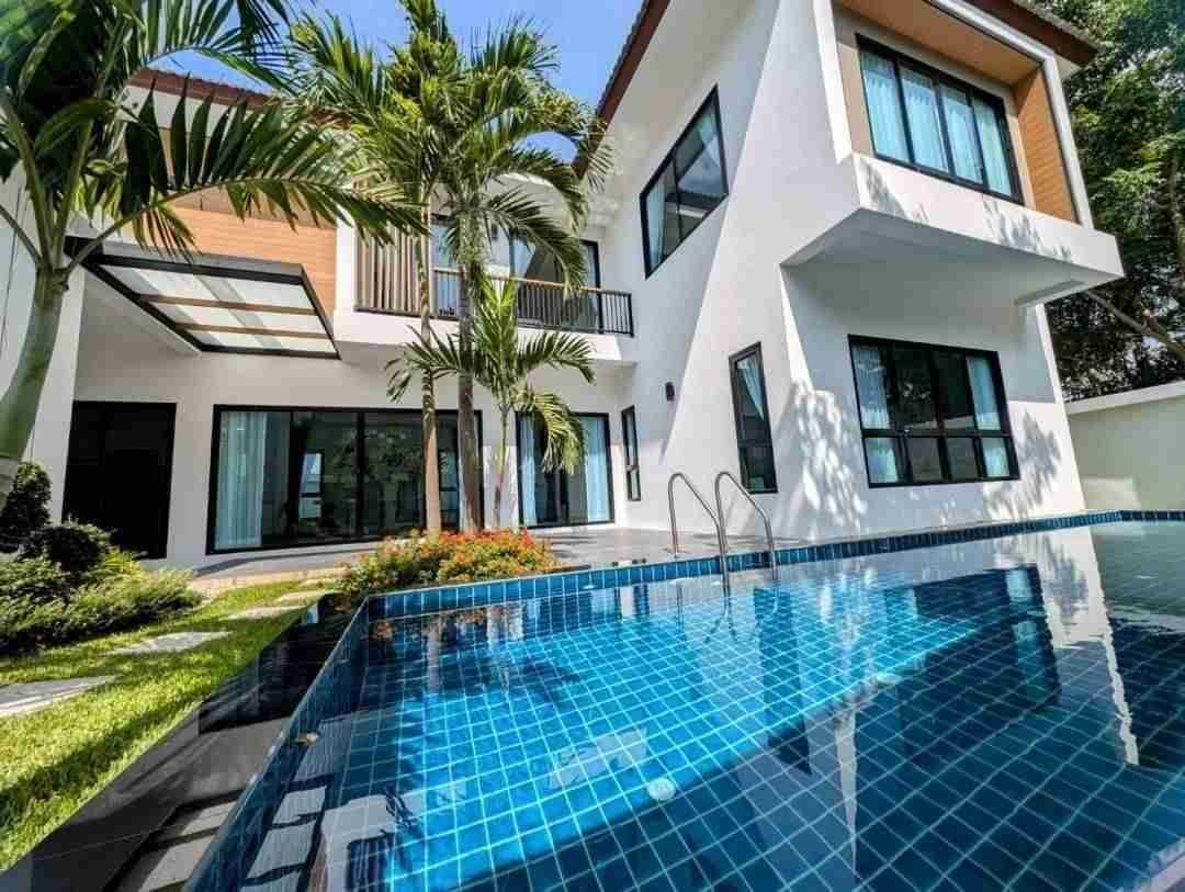 4 Bedroom Villa For Rent In San Phak Wan, Chiang Mai