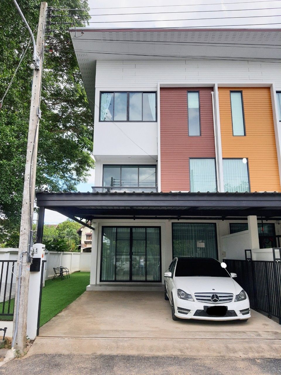 3 Bedroom Townhouse For Rent In Mae Hia, Chiang Mai