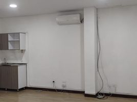 40 제곱미터입니다 Office for rent in Bare Foot Park (Parque de los Pies Descalzos), 메 델린, 메 델린