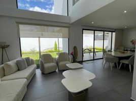 3 Habitación Casa en venta en Tumbaco, Pichincha, Tumbaco