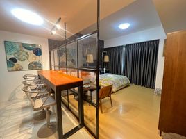 Studio Condo for rent at Avant at The Fort, Makati City