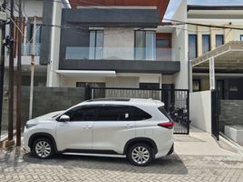 5 Bedroom House for sale in Sukolilo, East Jawa, Sukolilo