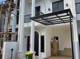 3 Bedroom House for sale in Matraman, Jakarta Timur, Matraman