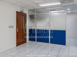 77 m² Office for rent in Ecuador, Guayaquil, Guayaquil, Guayas, Ecuador