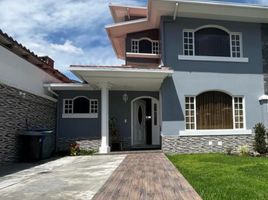 4 Bedroom House for sale in Pomasqui, Quito, Pomasqui