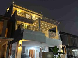 8 Bedroom House for sale in West Jawa, Cicadas, Bandung, West Jawa