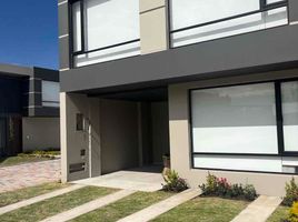 3 Bedroom House for sale in Tumbaco, Quito, Tumbaco