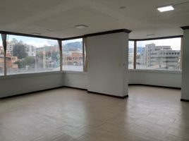 110 SqM Office for rent in Quito, Pichincha, Quito, Quito