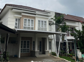 8 Kamar Rumah for sale in Cimanggis, Bogor, Cimanggis