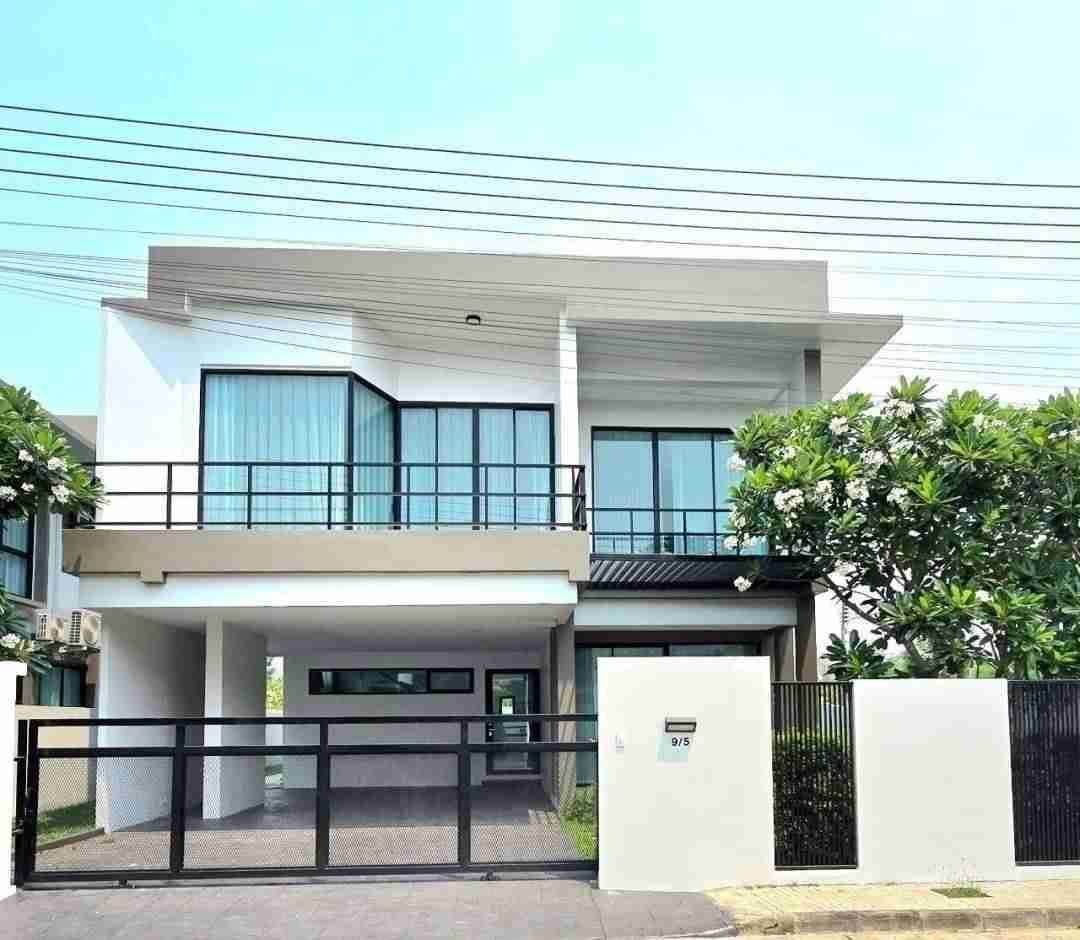 4 Bedroom Villa For Rent In Chang Phueak, Chiang Mai