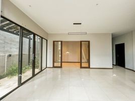 4 Bedroom Villa for sale in Manila International Airport LRT-1, Pasay City, Makati City