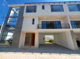 3 Bedroom House for sale in Tumbaco, Quito, Tumbaco