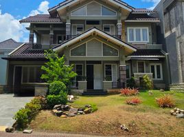 5 Kamar Rumah for sale in Lakarsantri, Surabaya, Lakarsantri