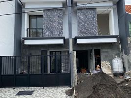 4 Bedroom House for sale in East Jawa, Rungkut, Surabaya, East Jawa