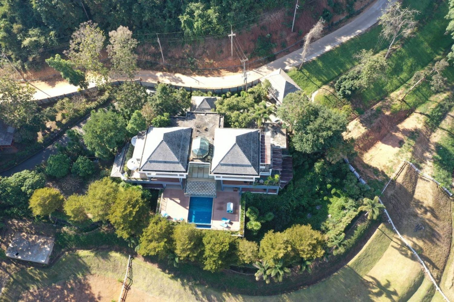 6 Bedroom Villa For Rent In Ban Pong, Chiang Mai