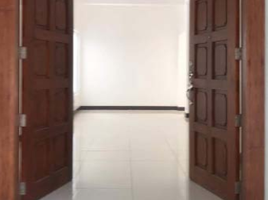 3 Bedroom House for rent in Ayala MRT-3, Makati City, Makati City