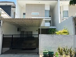 4 Bedroom Villa for sale in Surabaya, East Jawa, Rungkut, Surabaya