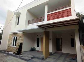 4 침실 주택을(를) Depok, 슬레먼에서 판매합니다., Depok