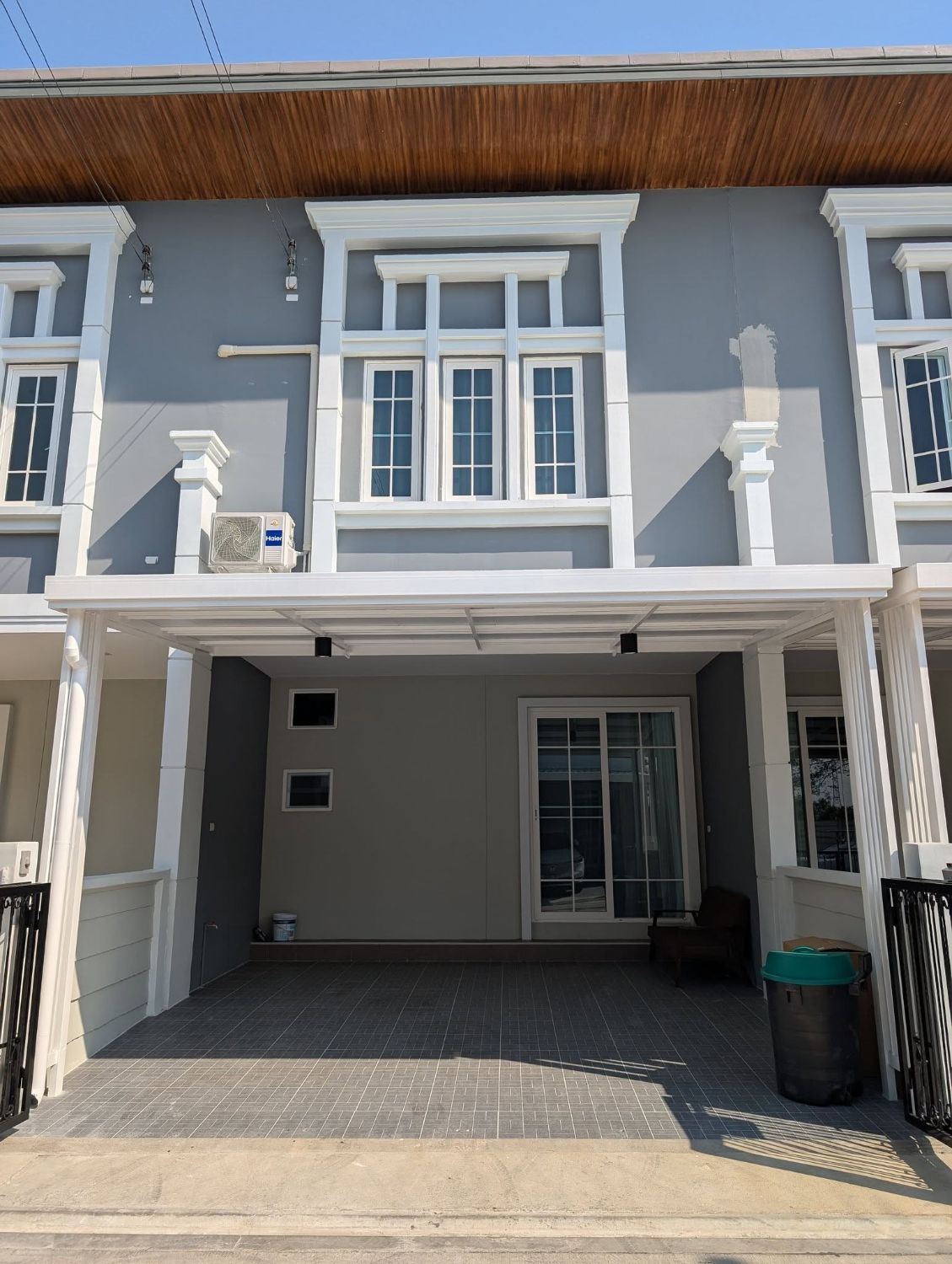 2 Bedroom Townhouse For Rent At Golden Town Chiangmai - Kad Ruamchok
