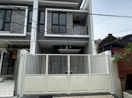 3 Habitación Villa en venta en Rungkut, East Jawa, Rungkut
