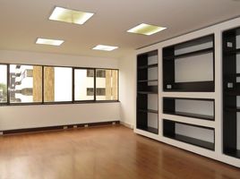 54 SqM Office for sale in Cundinamarca, Bogota, Cundinamarca