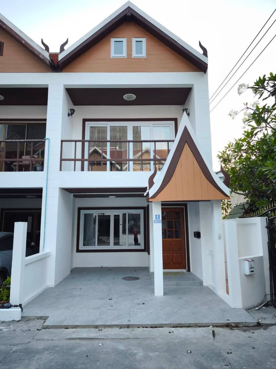 4 Bedroom Townhouse For Rent In Nong Prue, Chon Buri