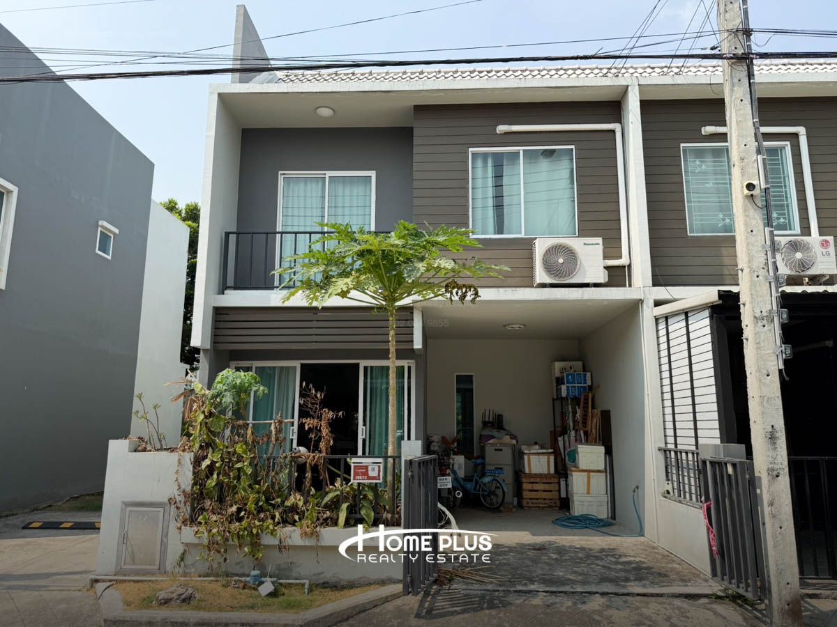 3 Bedroom Townhouse For Rent At The Colors Wongwaen - Ramintra 2
