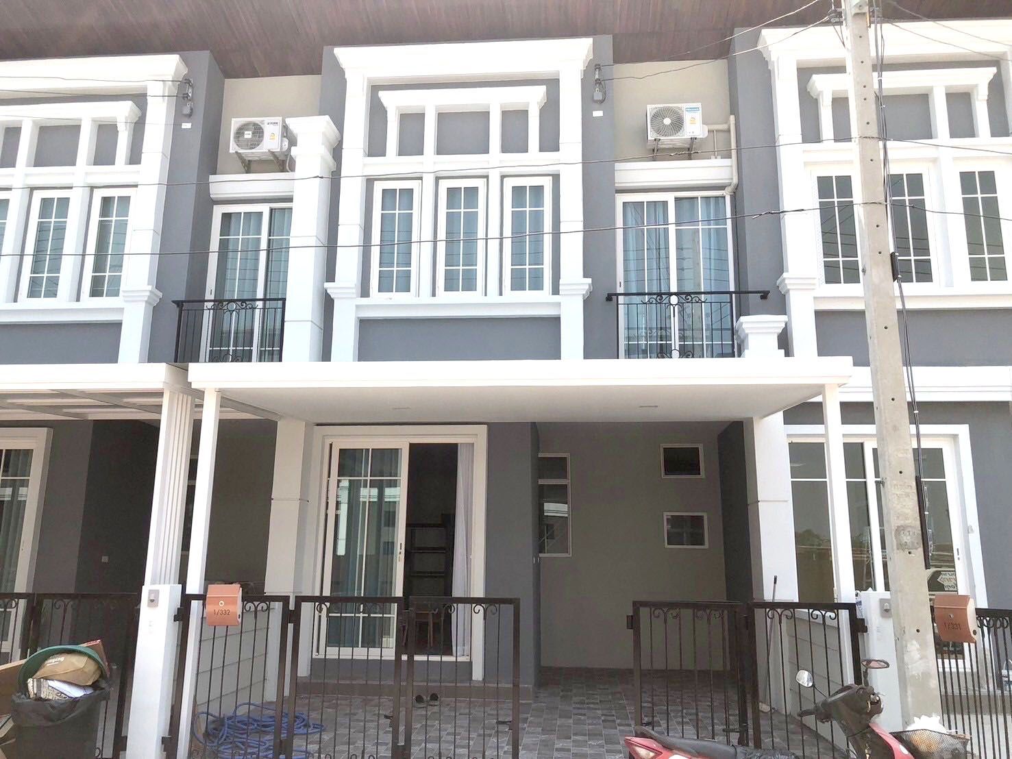 2 Bedroom Townhouse For Rent At Golden Town Chiangmai - Kad Ruamchok