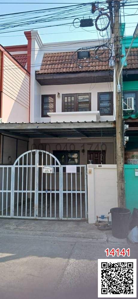 2 Bedroom Townhouse For Rent In Tha Raeng, Bangkok