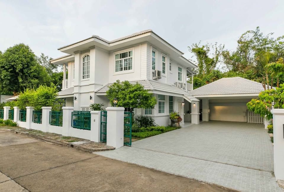 5 Bedroom Villa For Rent In Fa Ham, Chiang Mai